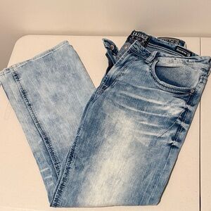 Buckle Men's Relaxed Fit Jeans in Light Blue